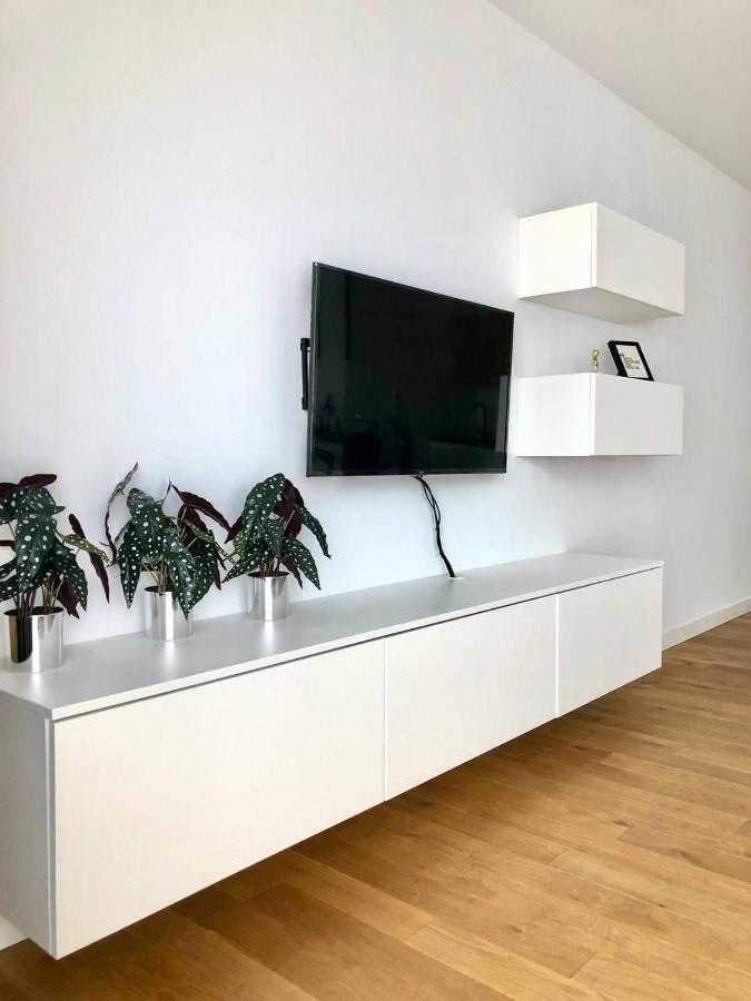 Apartaments Airport Okecie Premium Varsóvia Exterior foto