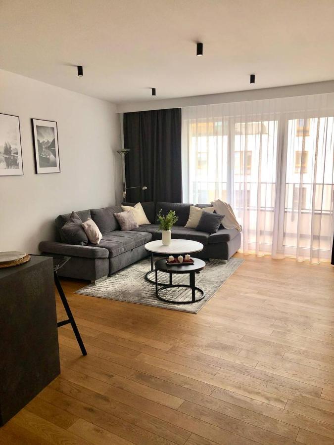 Apartaments Airport Okecie Premium Varsóvia Exterior foto